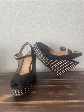 Tory Burch Ollie Suede wedges